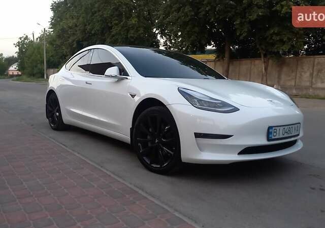 Белый Тесла Модель 3, объемом двигателя 0 л и пробегом 156 тыс. км за 14900 $, фото 3 на Automoto.ua