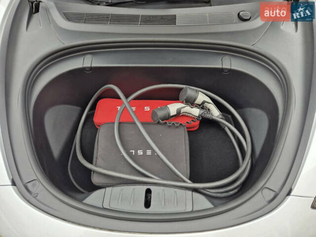 Білий Тесла Модель 3, об'ємом двигуна 0 л та пробігом 87 тис. км за 20700 $, фото 18 на Automoto.ua