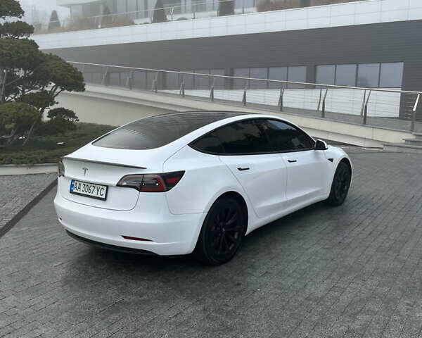 Белый Тесла Модель 3, объемом двигателя 0 л и пробегом 137 тыс. км за 17300 $, фото 5 на Automoto.ua