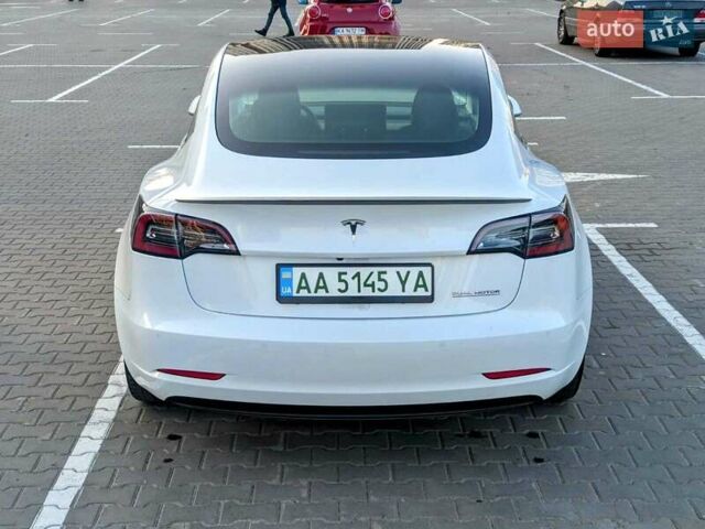 Белый Тесла Модель 3, объемом двигателя 0 л и пробегом 101 тыс. км за 23500 $, фото 7 на Automoto.ua