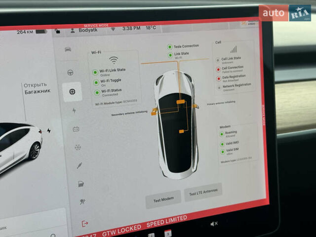Белый Тесла Модель 3, объемом двигателя 0 л и пробегом 166 тыс. км за 14500 $, фото 31 на Automoto.ua