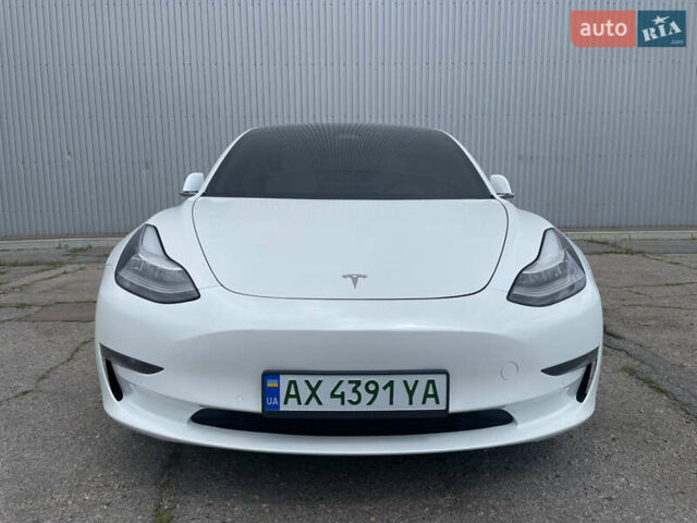 Белый Тесла Модель 3, объемом двигателя 0 л и пробегом 168 тыс. км за 14800 $, фото 6 на Automoto.ua