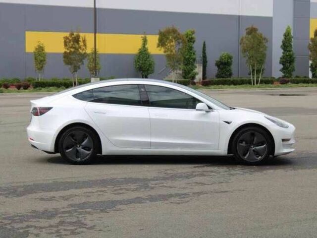 Білий Тесла Модель 3, об'ємом двигуна 0 л та пробігом 34 тис. км за 7920 $, фото 4 на Automoto.ua