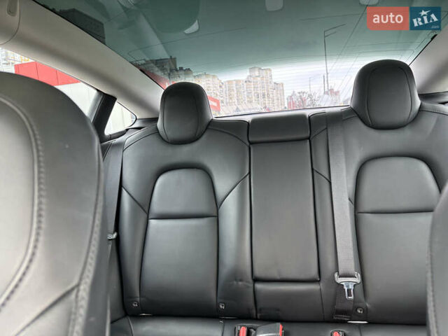 Белый Тесла Модель 3, объемом двигателя 0 л и пробегом 118 тыс. км за 21600 $, фото 9 на Automoto.ua
