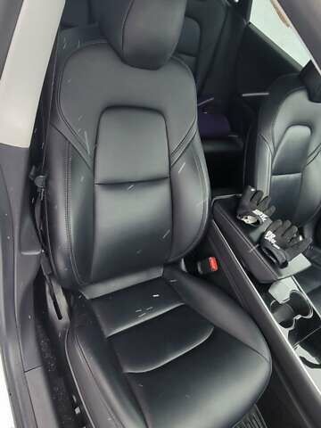 Білий Тесла Модель 3, об'ємом двигуна 0 л та пробігом 130 тис. км за 15500 $, фото 3 на Automoto.ua