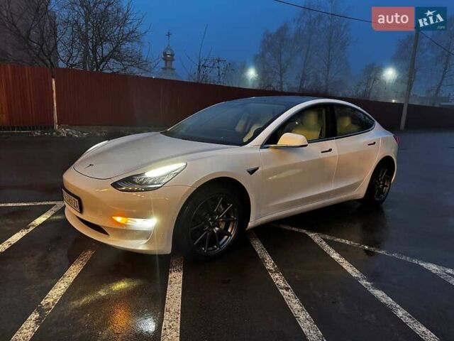 Белый Тесла Модель 3, объемом двигателя 0 л и пробегом 76 тыс. км за 19900 $, фото 1 на Automoto.ua