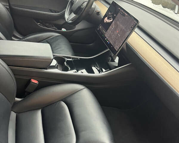 Белый Тесла Модель 3, объемом двигателя 0 л и пробегом 177 тыс. км за 17500 $, фото 14 на Automoto.ua