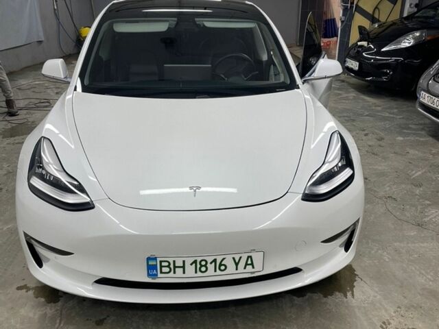 Белый Тесла Модель 3, объемом двигателя 0 л и пробегом 70 тыс. км за 17600 $, фото 7 на Automoto.ua