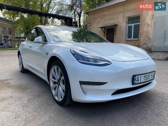 Белый Тесла Модель 3, объемом двигателя 0 л и пробегом 85 тыс. км за 14900 $, фото 1 на Automoto.ua