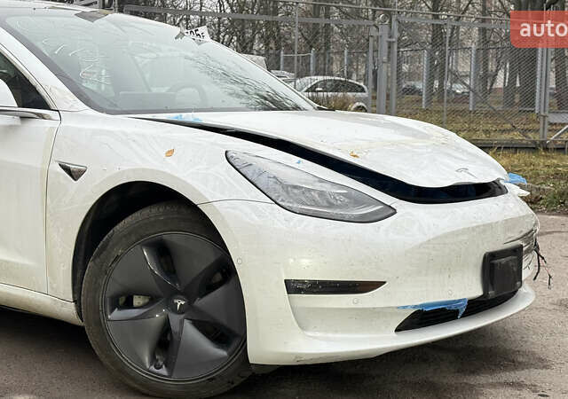 Білий Тесла Модель 3, об'ємом двигуна 0 л та пробігом 79 тис. км за 15200 $, фото 8 на Automoto.ua