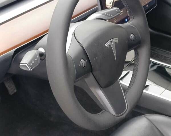 Білий Тесла Модель 3, об'ємом двигуна 0 л та пробігом 151 тис. км за 17300 $, фото 27 на Automoto.ua