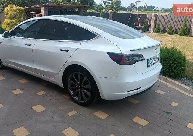 Білий Тесла Модель 3, об'ємом двигуна 0 л та пробігом 85 тис. км за 17500 $, фото 2 на Automoto.ua