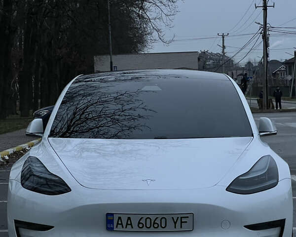 Білий Тесла Модель 3, об'ємом двигуна 0 л та пробігом 76 тис. км за 20500 $, фото 1 на Automoto.ua