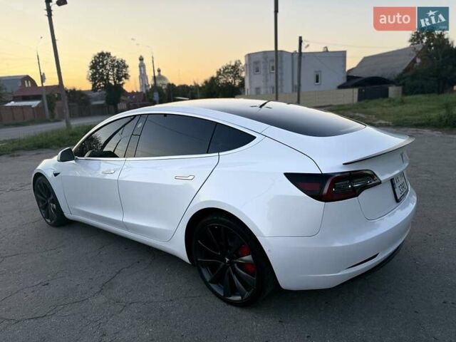 Белый Тесла Модель 3, объемом двигателя 0 л и пробегом 57 тыс. км за 21000 $, фото 33 на Automoto.ua