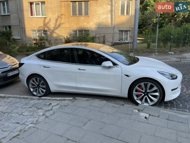Белый Тесла Модель 3, объемом двигателя 0 л и пробегом 101 тыс. км за 23000 $, фото 44 на Automoto.ua