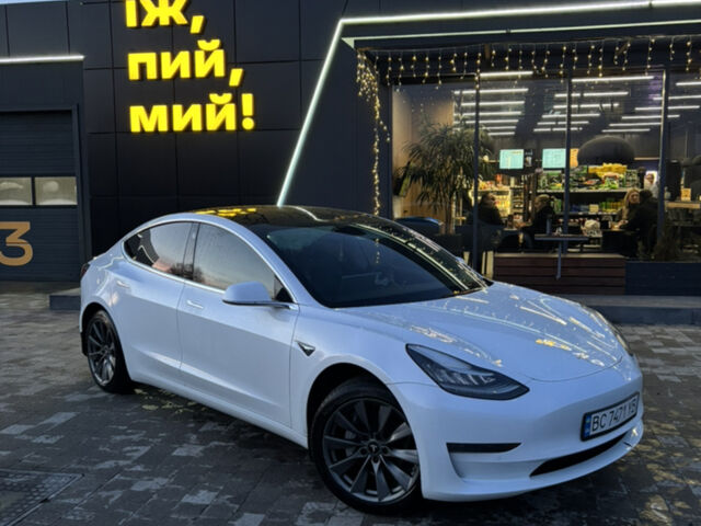 Белый Тесла Модель 3, объемом двигателя 0 л и пробегом 183 тыс. км за 10500 $, фото 1 на Automoto.ua