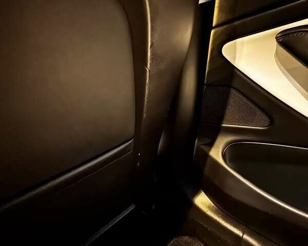 Белый Тесла Модель 3, объемом двигателя 0 л и пробегом 76 тыс. км за 19900 $, фото 15 на Automoto.ua