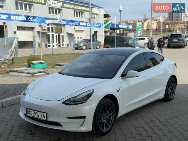 Белый Тесла Модель 3, объемом двигателя 0 л и пробегом 177 тыс. км за 12999 $, фото 11 на Automoto.ua