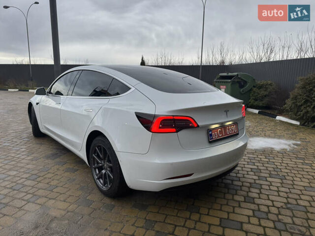 Белый Тесла Модель 3, объемом двигателя 0 л и пробегом 132 тыс. км за 17900 $, фото 4 на Automoto.ua