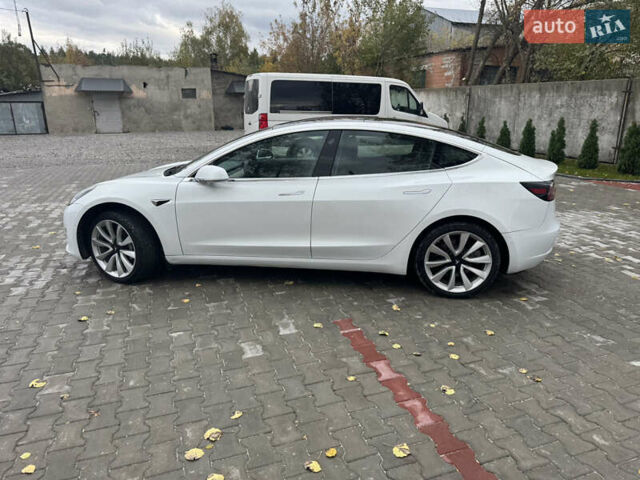 Белый Тесла Модель 3, объемом двигателя 0 л и пробегом 150 тыс. км за 15500 $, фото 3 на Automoto.ua