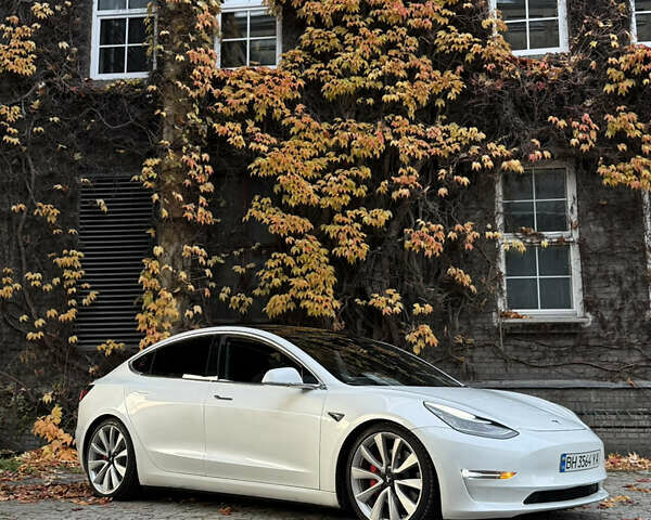 Белый Тесла Модель 3, объемом двигателя 0 л и пробегом 121 тыс. км за 19400 $, фото 7 на Automoto.ua