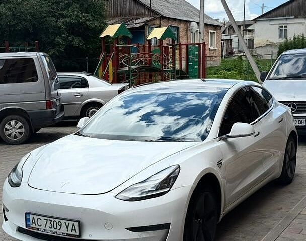Білий Тесла Модель 3, об'ємом двигуна 0 л та пробігом 172 тис. км за 13500 $, фото 3 на Automoto.ua