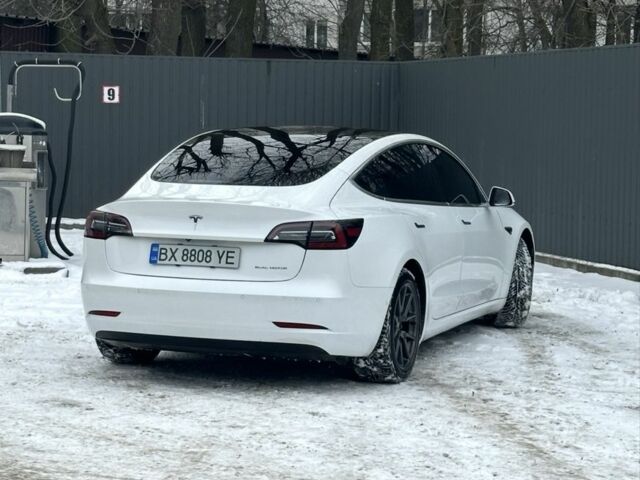 Белый Тесла Модель 3, объемом двигателя 0 л и пробегом 240 тыс. км за 15800 $, фото 1 на Automoto.ua