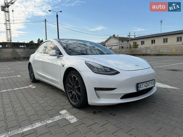 Білий Тесла Модель 3, об'ємом двигуна 0 л та пробігом 179 тис. км за 16200 $, фото 22 на Automoto.ua