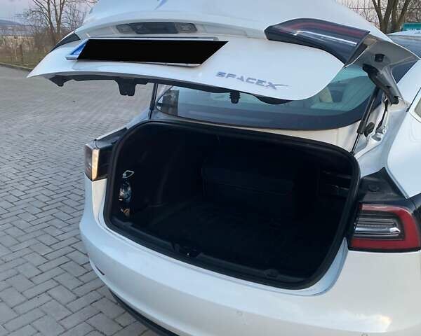 Білий Тесла Модель 3, об'ємом двигуна 0 л та пробігом 236 тис. км за 14300 $, фото 7 на Automoto.ua