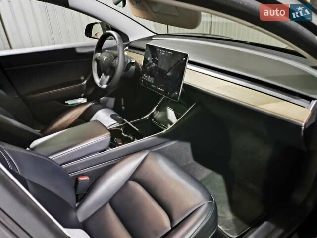 Белый Тесла Модель 3, объемом двигателя 0 л и пробегом 250 тыс. км за 14300 $, фото 11 на Automoto.ua