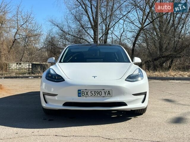 Білий Тесла Модель 3, об'ємом двигуна 0 л та пробігом 175 тис. км за 14700 $, фото 1 на Automoto.ua