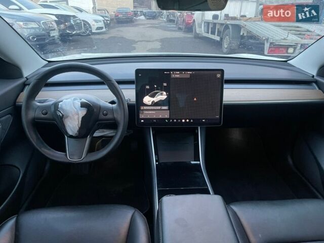 Белый Тесла Модель 3, объемом двигателя 0 л и пробегом 160 тыс. км за 11500 $, фото 18 на Automoto.ua