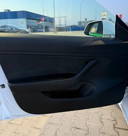 Білий Тесла Модель 3, об'ємом двигуна 0 л та пробігом 89 тис. км за 19500 $, фото 11 на Automoto.ua