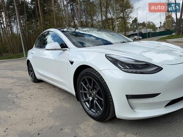 Белый Тесла Модель 3, объемом двигателя 0 л и пробегом 128 тыс. км за 18199 $, фото 23 на Automoto.ua