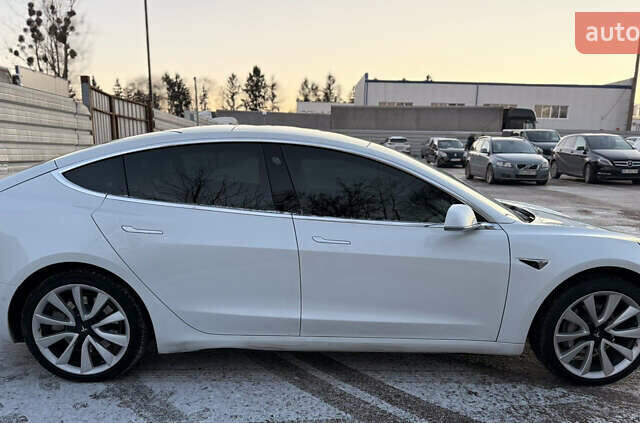 Білий Тесла Модель 3, об'ємом двигуна 0 л та пробігом 208 тис. км за 14300 $, фото 4 на Automoto.ua