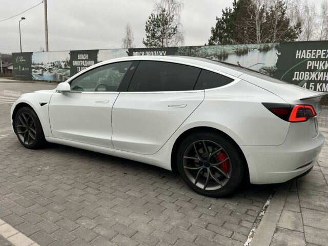 Білий Тесла Модель 3, об'ємом двигуна 0 л та пробігом 80 тис. км за 22800 $, фото 5 на Automoto.ua