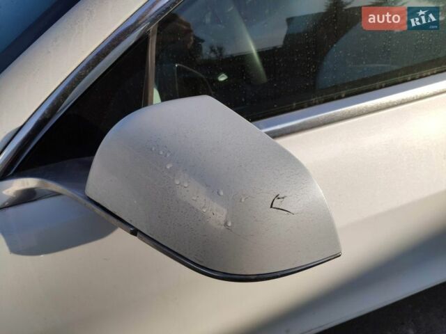 Белый Тесла Модель 3, объемом двигателя 0 л и пробегом 90 тыс. км за 12300 $, фото 10 на Automoto.ua