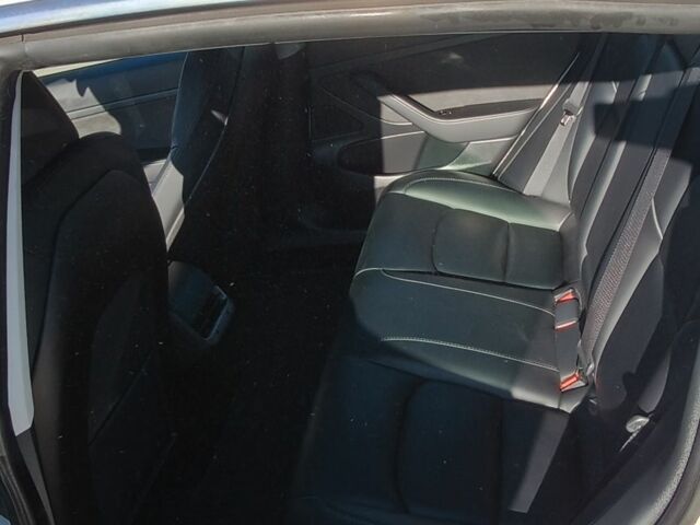 Білий Тесла Модель 3, об'ємом двигуна 0 л та пробігом 95 тис. км за 13500 $, фото 13 на Automoto.ua