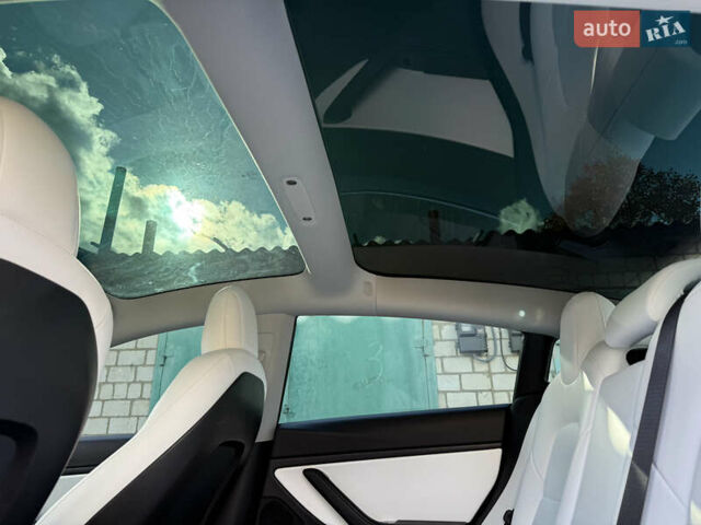 Белый Тесла Модель 3, объемом двигателя 0 л и пробегом 89 тыс. км за 16999 $, фото 14 на Automoto.ua