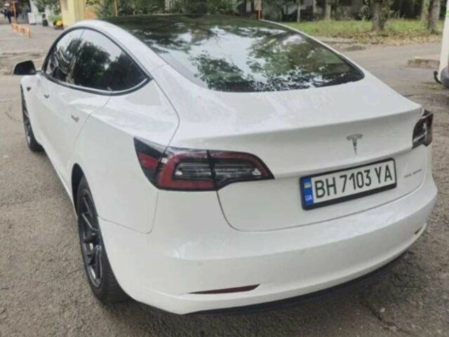 Білий Тесла Модель 3, об'ємом двигуна 0 л та пробігом 70 тис. км за 13850 $, фото 3 на Automoto.ua