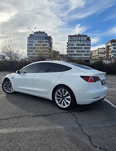 Білий Тесла Модель 3, об'ємом двигуна 0 л та пробігом 140 тис. км за 17400 $, фото 5 на Automoto.ua