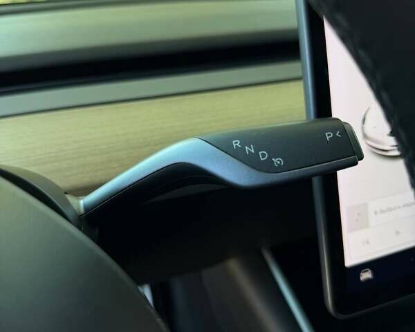 Белый Тесла Модель 3, объемом двигателя 0 л и пробегом 78 тыс. км за 20999 $, фото 37 на Automoto.ua