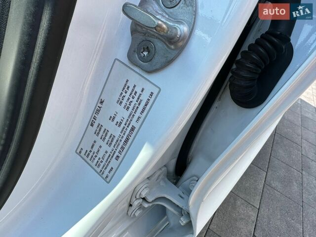 Білий Тесла Модель 3, об'ємом двигуна 0 л та пробігом 108 тис. км за 17500 $, фото 37 на Automoto.ua