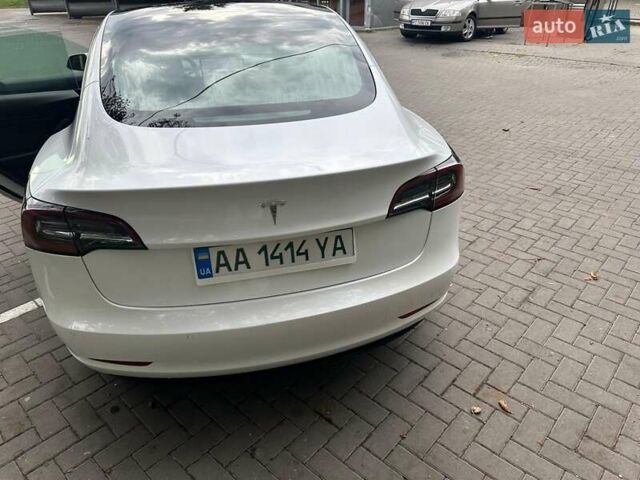 Белый Тесла Модель 3, объемом двигателя 0 л и пробегом 79 тыс. км за 16500 $, фото 5 на Automoto.ua