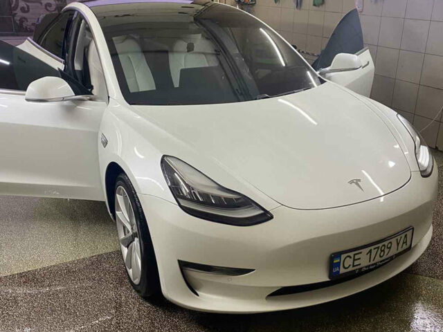Белый Тесла Модель 3, объемом двигателя 0 л и пробегом 100 тыс. км за 23000 $, фото 6 на Automoto.ua