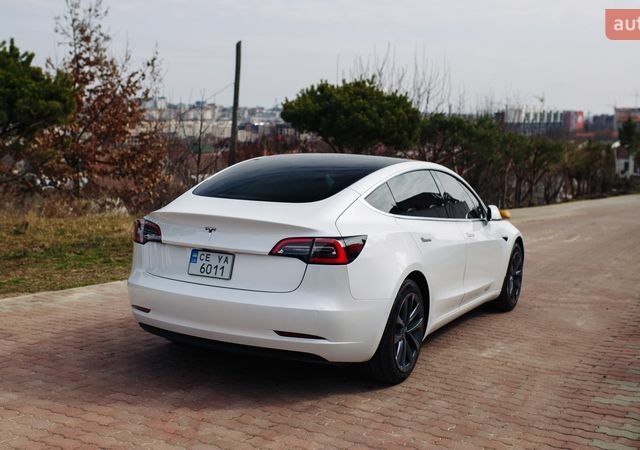 Білий Тесла Модель 3, об'ємом двигуна 0 л та пробігом 90 тис. км за 14000 $, фото 6 на Automoto.ua