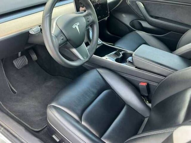 Белый Тесла Модель 3, объемом двигателя 0 л и пробегом 135 тыс. км за 15200 $, фото 8 на Automoto.ua