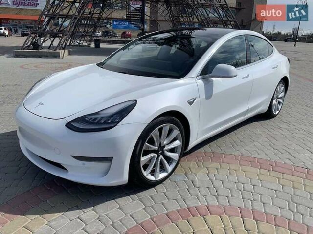 Білий Тесла Модель 3, об'ємом двигуна 0 л та пробігом 167 тис. км за 25500 $, фото 19 на Automoto.ua