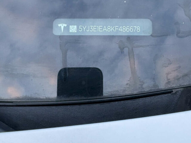 Білий Тесла Модель 3, об'ємом двигуна 0 л та пробігом 107 тис. км за 14000 $, фото 22 на Automoto.ua