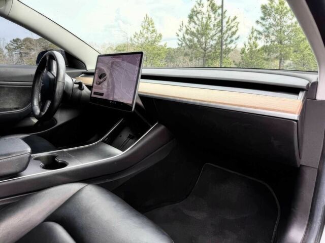 Белый Тесла Модель 3, объемом двигателя 0 л и пробегом 53 тыс. км за 12700 $, фото 8 на Automoto.ua